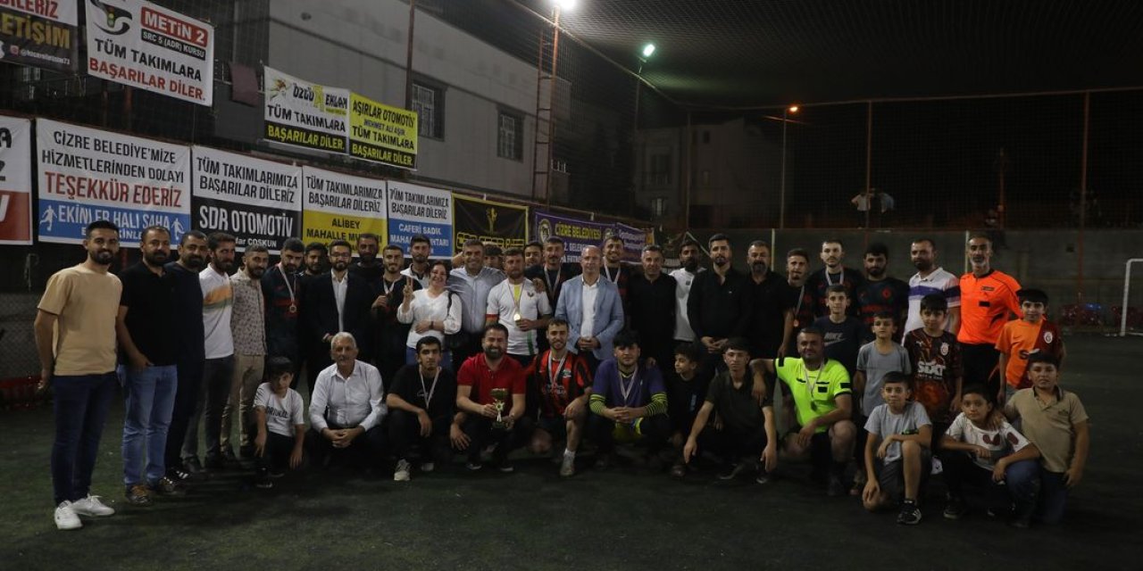 Cizre Belediyesi 2. Geleneksel Halı Saha Futbol Turnuvası Muhteşem Finalle Tamamlandı