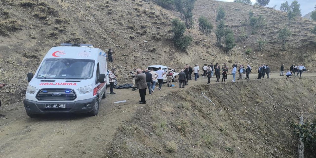 Batman’dan şehidin törenine giderken kaza yaptılar, 2 kişi öldü, 4 yaralı