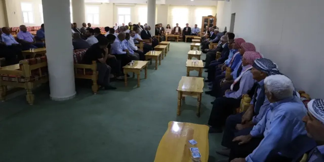 DEM Parti Şırnak'ta Husumetli Olan 2 Aileyi Barıştırdı!