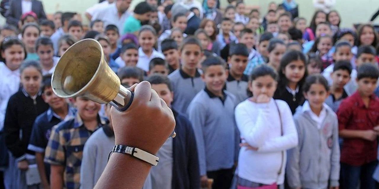 Deprem Sonrası Okul 1 Günlüğüne Tatil Edildi!