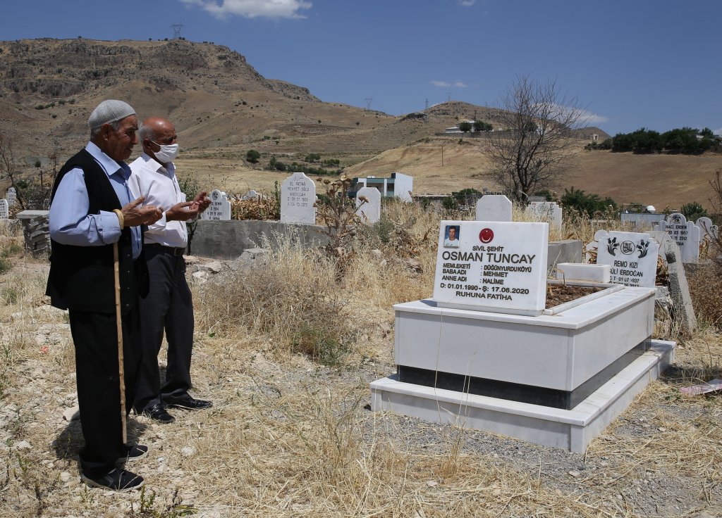 Terör örgütünün katlettiği işçilerin yakınlarının acısı dinmedi