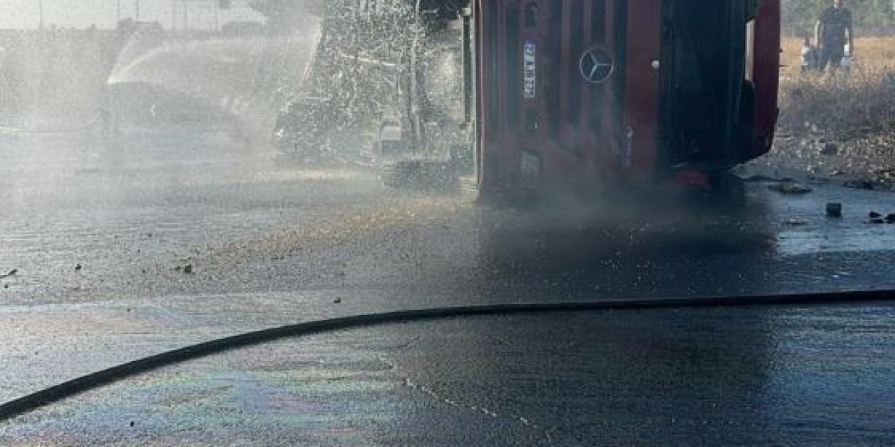 Silopi’de akaryakıt yüklü tanker devrildi, faciadan dönüldü!