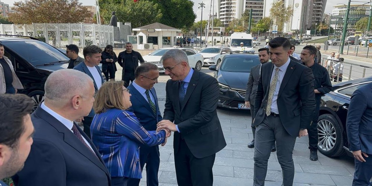 Sağlık Bakanı Memişoğlu, Gaziantep'te