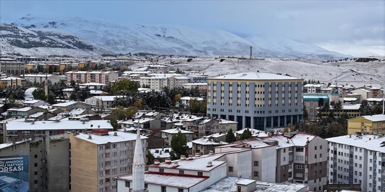 Birçok ile mevsimin ilk karı yağdı