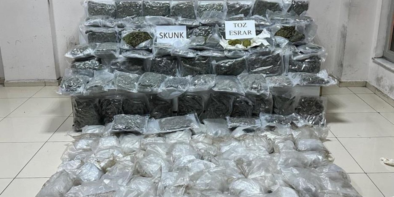 123 kilo skunk ve metamfetamin ele geçirildi: 4 tutuklama