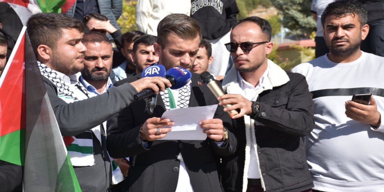 Şırnak'ta Üniversite Öğrencileri İsrail'in Gazze'ye Saldırılarını Protesto Etti