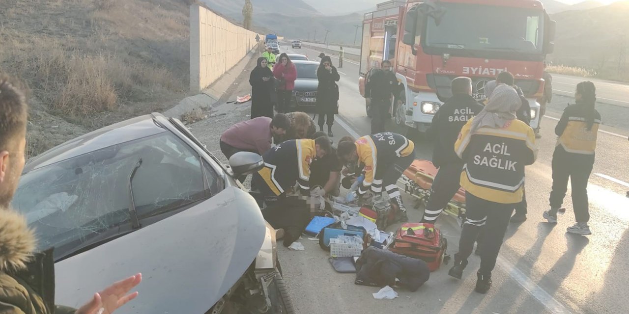 Otomobil araziye savruldu: 2 kadın hayatını kaybetti, 3 ağır yaralı