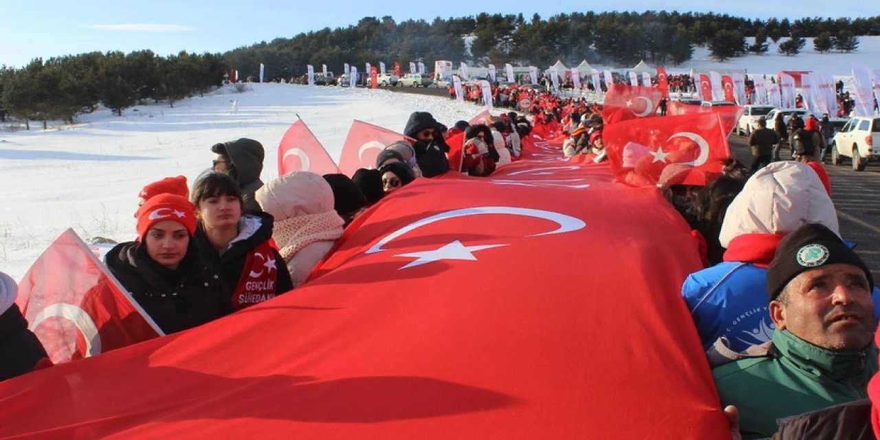 7’den 70’e Herkes Sarıkamış’ta, 'Türkiye Şehitleriyle Yürüyor'