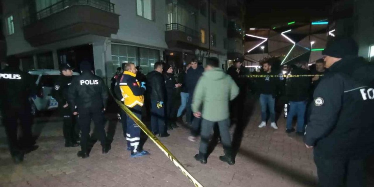 Kavga ihbarı yapıldı! Polis gittiği yerde 4 kişilik aileyi ölü buldu