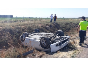 Şanlıurfa'da otomobil devrildi: 2 yaralı