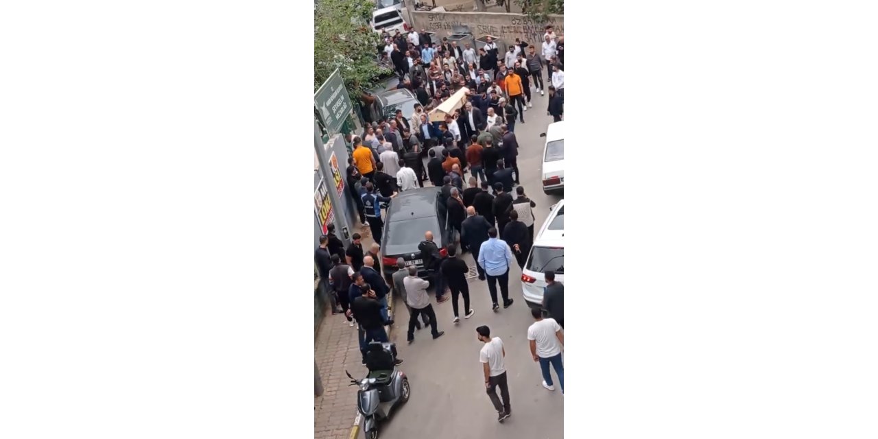 Arazide silahla vurulmuş halde ölü bulunan genç defnedildi