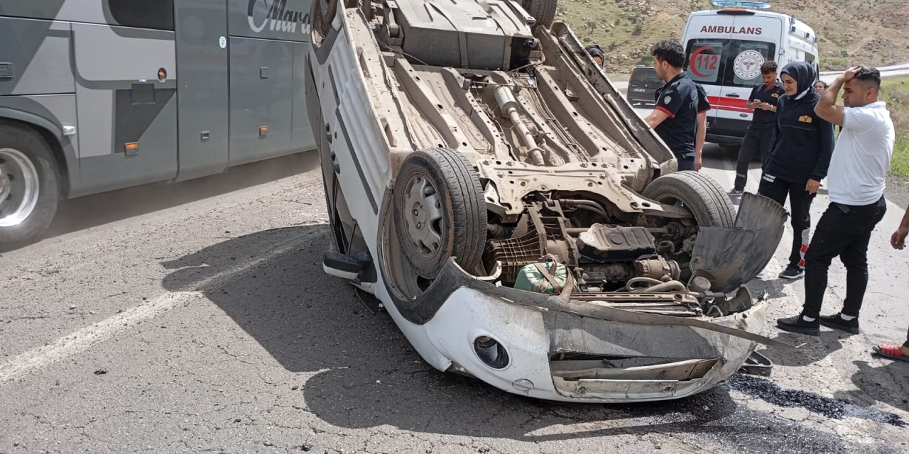 Cizre-Silopi Yolunda Kaza:1 Yaralı