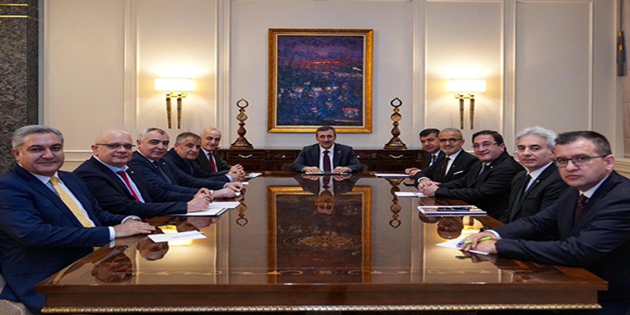 Şırnak Heyeti Cumhurbaşkanı Yardımcısı Cevdet Yılmaz’a Bölgesel Kalkınma Dosyası Sundu!
