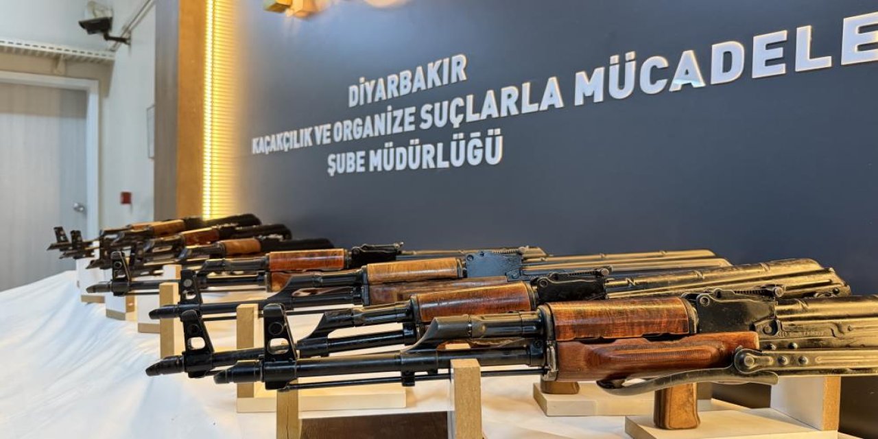Irak’tan Türkiye'ye Gelen Araçta ÇOk Sayıda Silah Yakalandı