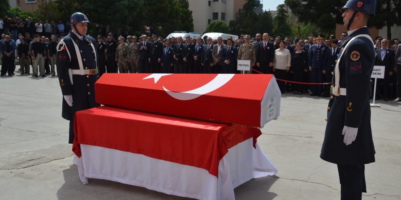 Silahının Kazara Ateş Alması İle Ağır Yaralanan Uzman Çavuş Şehit Oldu