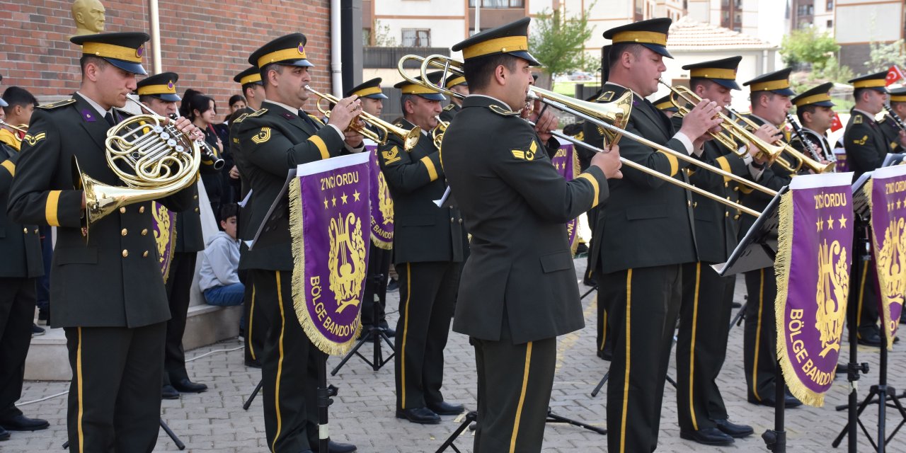 Askeri bando Şırnak'ta konser verdi