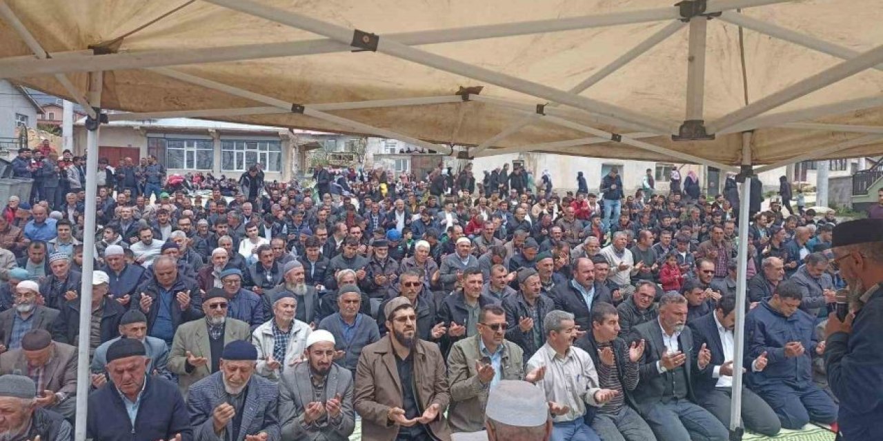 Yağmur duasına çıktılar, sel oldu!