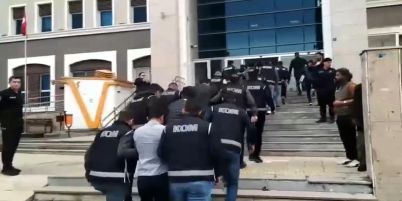 Araç muayene istasyonuna rüşvet operasyonunda 7 kişi tutuklandı