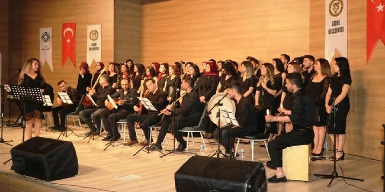 Cizre Öğretmenler Korosu'ndan Anadolu Esintileri