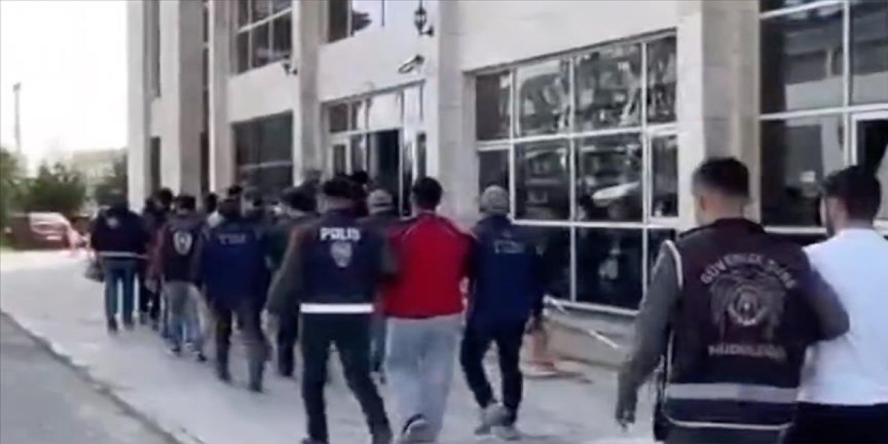27 ilde FETÖ'ye yönelik operasyonlarda 101 şüpheli yakalandı