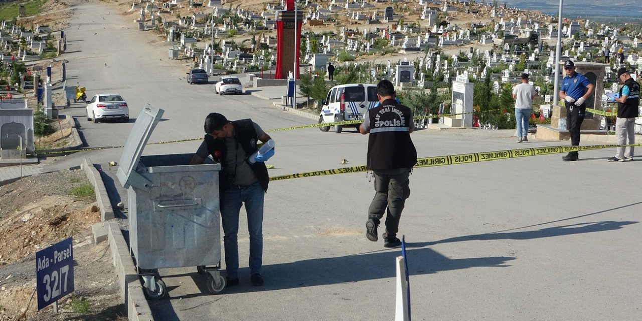 Akrabaların mezarlıkta silahlı ve bıçaklı kavgasında 1 kişi öldü, 2 yaralı