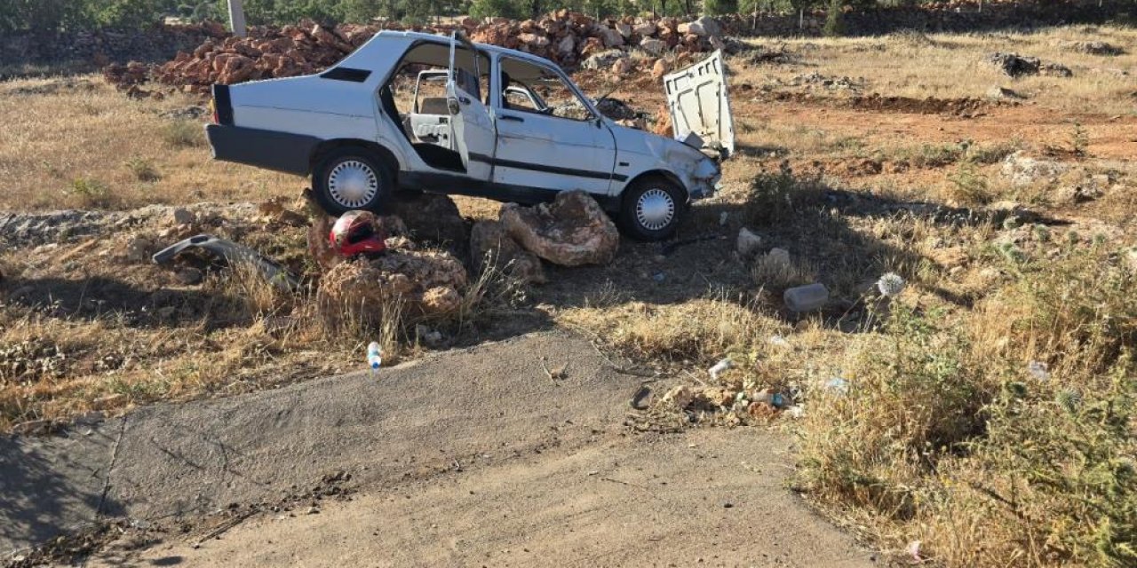 Mardin'de motosiklet ile otomobil çarpışmamaya çalışırken kaza yaptı: 5 kişi yaralandı