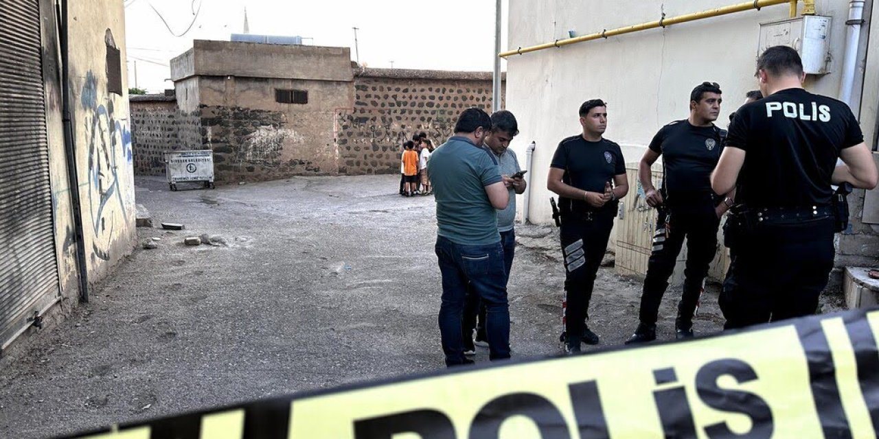 Sokak ortasında çıkan kavgada 1 kişi silahla öldürüldü