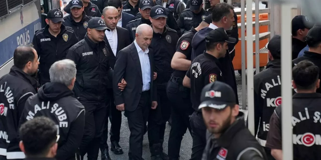 İçişleri Bakanlığı duyurdu: 5 belediye başkanı görevden uzaklaştırıldı