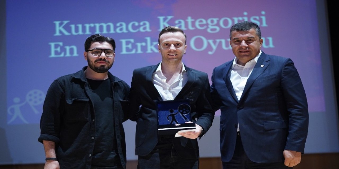 Şırnaklı Yönetmene Bir Gurur Daha: Bawer Filmine Yeni Ödül!