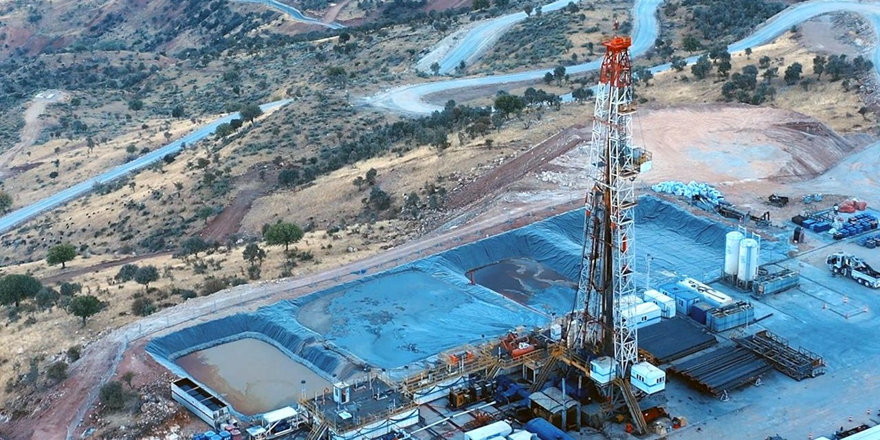 Gabar’da TPAO Çalışanı Dağdan Düştü