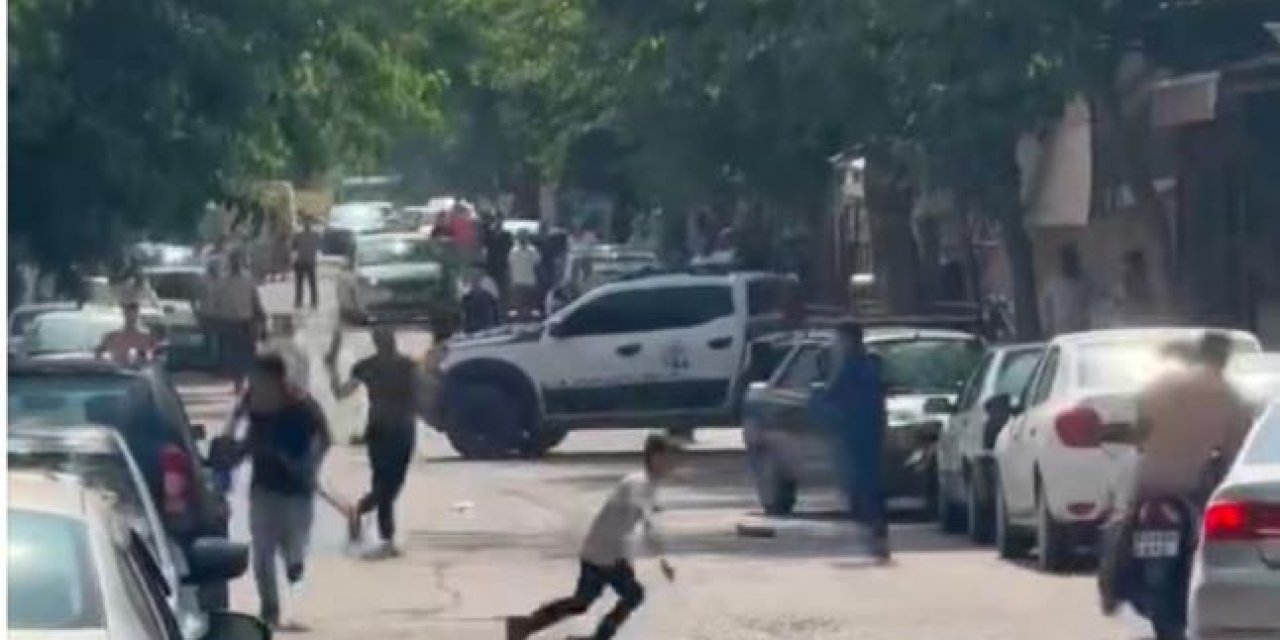 Grupların silahlı, satırlı ve taşlı kavgasında 3 kişi yaralandı