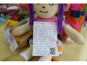 Adıyaman'da öğrenciler Manavgat'taki çocuklara oyuncak ve mektup gönderdi