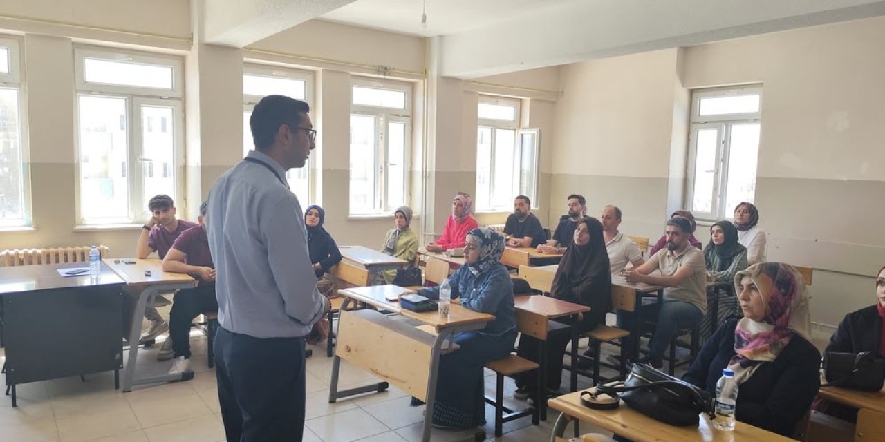 Şırnak’ta öğretmenlere yönelik seminer düzenlendi
