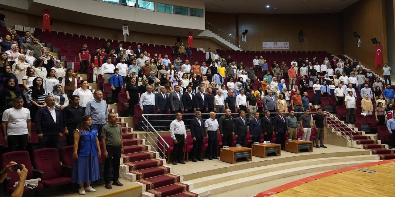 Şırnak'ta Aile bağlarının önemi konulu panel düzenlendi
