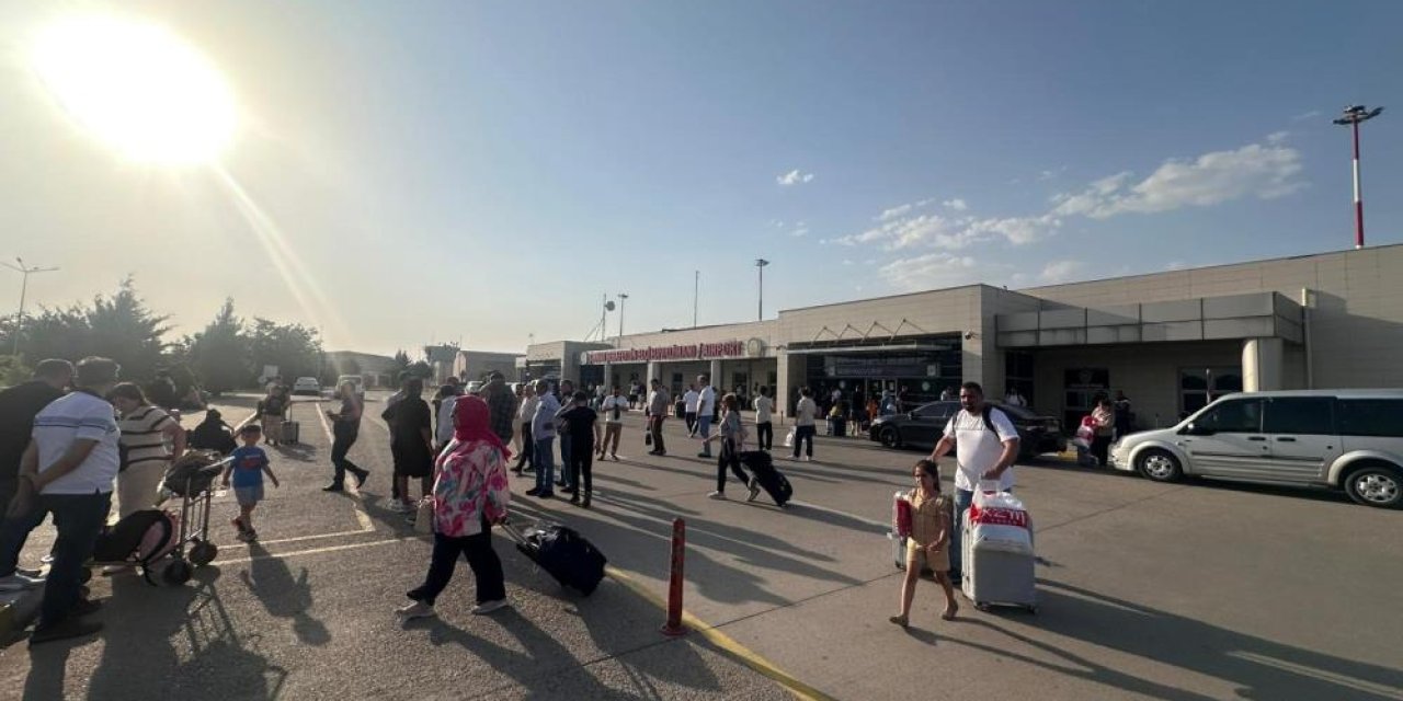 İsrail ile İran Arasındaki Savaş Yüzünden Uçaklar Peş Peşe Şırnak'a İndi!