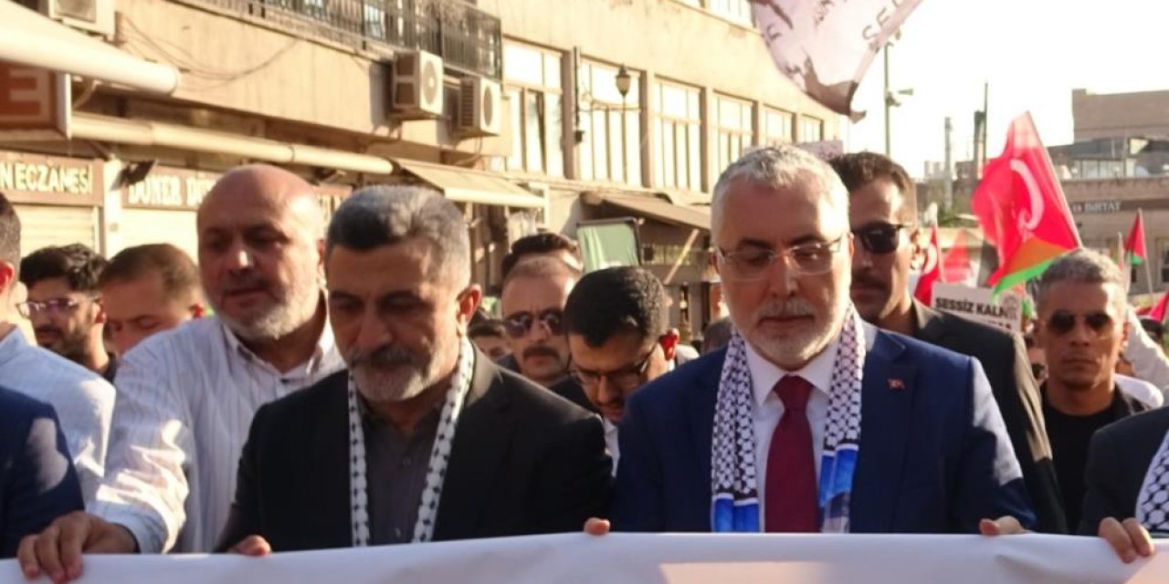 Bakan Işıkhan, Mardin’de Gazze’ye destek yürüyüşüne katıldı