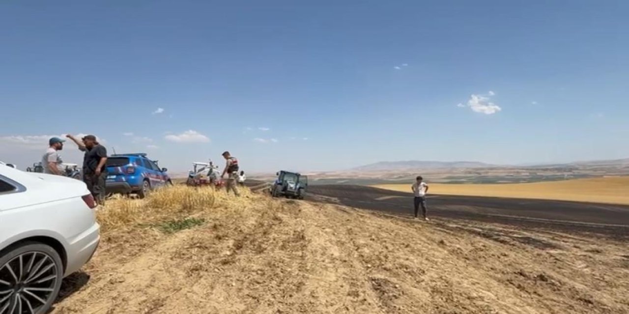 Batman’da buğday tarlasında yangın çıktı, 200 dönüm alan küle döndü