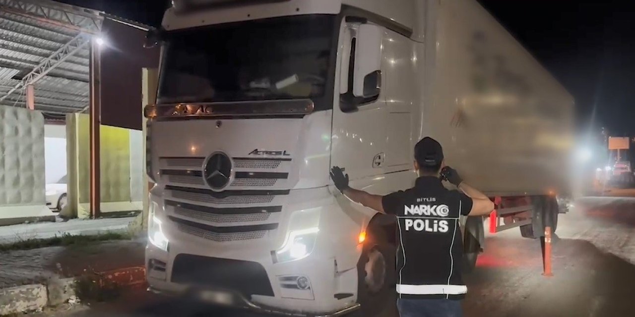 Bitlis’te salça içinde uyuşturucu sevk etmeye çalıştılar!