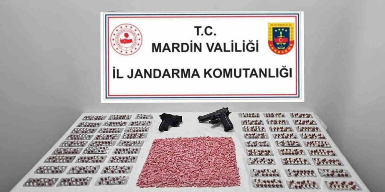 Kızıltepe'de Piyasaya Uyuşturucu Hap Süren 2 Kişi Yakalandı