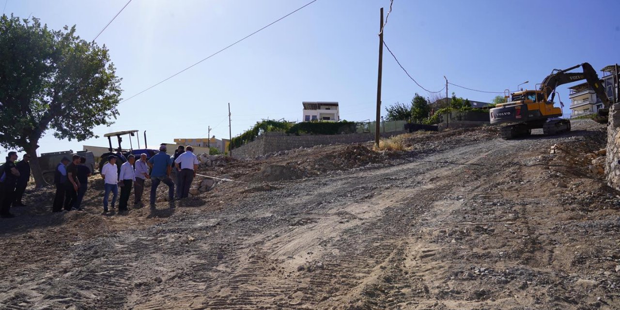 Başkan Yarka, Gündoğdu Mahallesi’ndeki Çalışmaları İnceledi