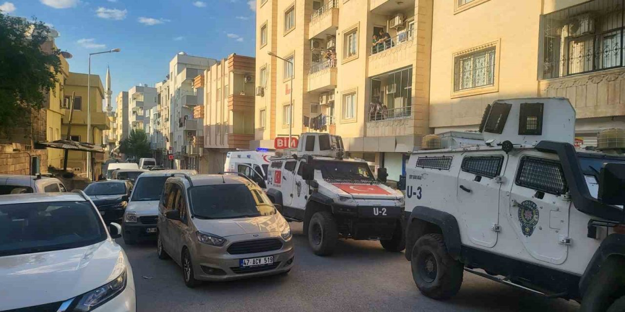 Silahlı Ve Sopalı Kavga: 3 Yaralı