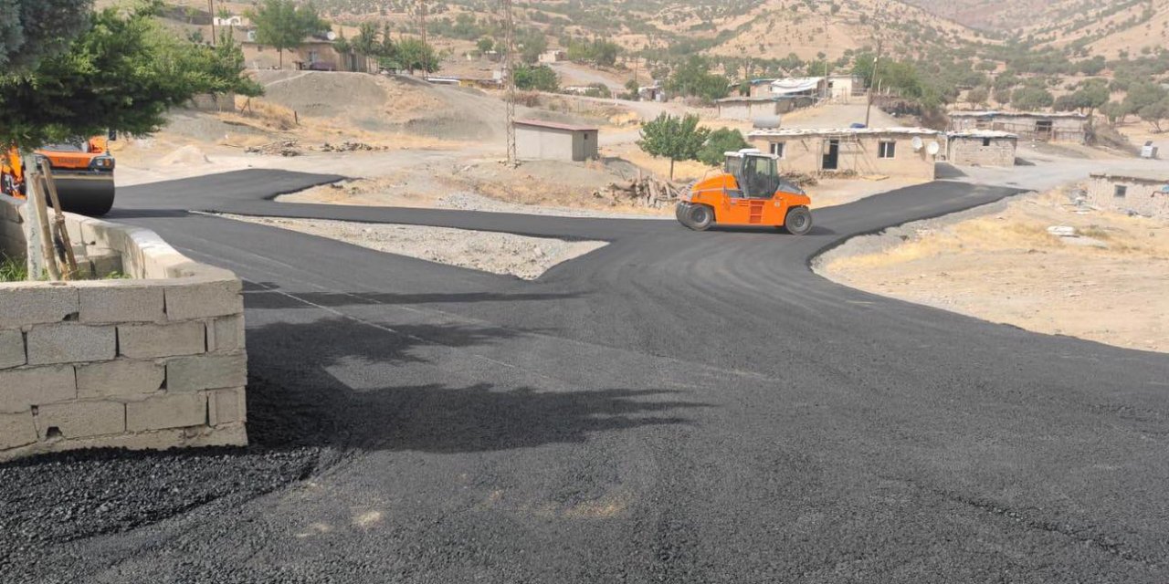 Şırnak’ta Köy Yolları Asfalt ile Daha Konforlu Hale Geliyor