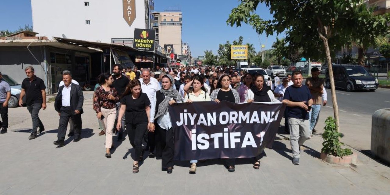 Silopi'de istifa eyleminde gerginlik çıktı!