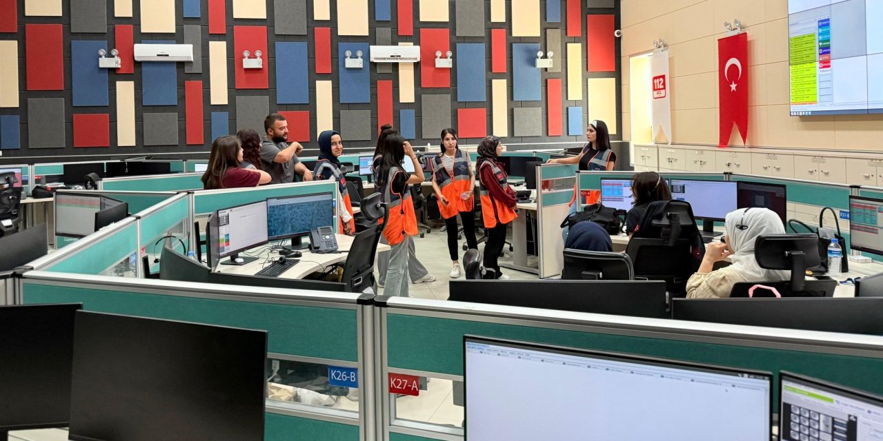 Şırnak’ta Stajyer Öğrenciler 112 Acil Çağrı Merkezini Öğreniyor
