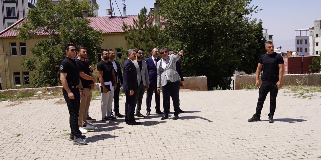 Şırnak Merkezde Yeni Okul Yapılıyor! Yetkililer Alanda İnceleme Yaptı