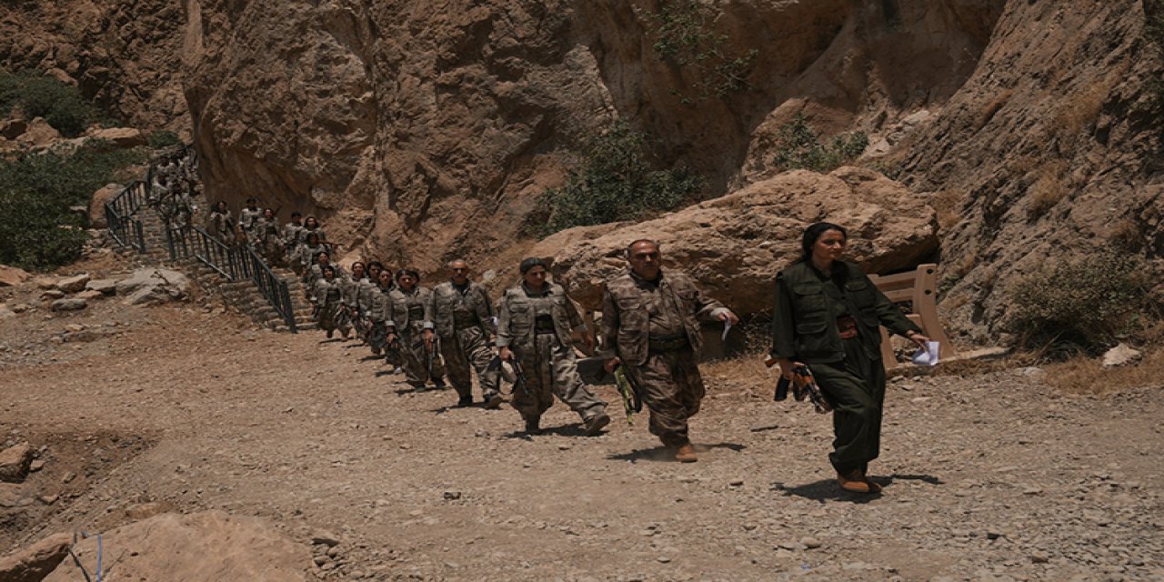 Silah Bırakan PKK'lıların Kimlik Bilgileri Açıklandı: 4 İsim Şırnaklı Çıktı
