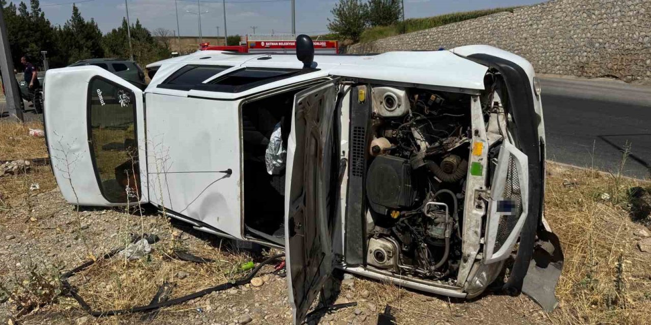 Pikniğe Giden Grubun Yer Aldığı Araç Takla Attı: 5 Yaralı