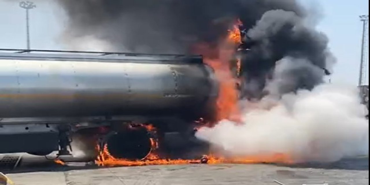 Habur Gümrükte Park Halindeki Bir Tanker Alev Aldı!