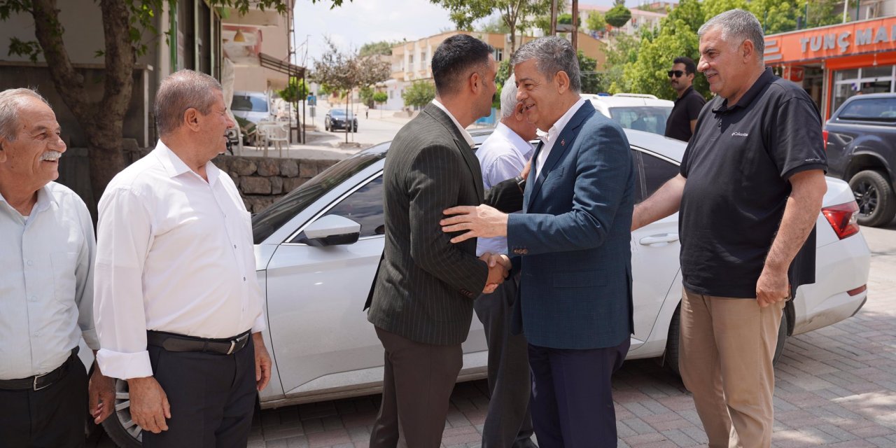 AK Partili Belediye Başkanı Mehmet Yarka’dan DEM Partili Belediye’ye İadei Ziyaret