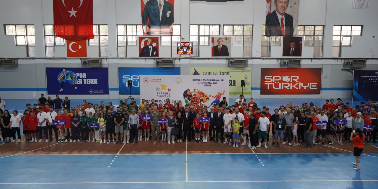Şırnak’ta Anadolu Yıldızlar Ligi Hentbol Yarı Finalleri Başladı